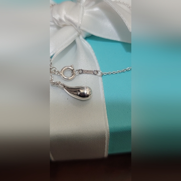 🎁Gifting Condition🎁 Tiffany & Co Elsa Peretti Teardrop 16" Necklace - Picture 3 of 4
